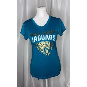 Xtreme Tek Women’s World Famous Jaguars T-Shirt. NFL Jaguars size XS.  (P)